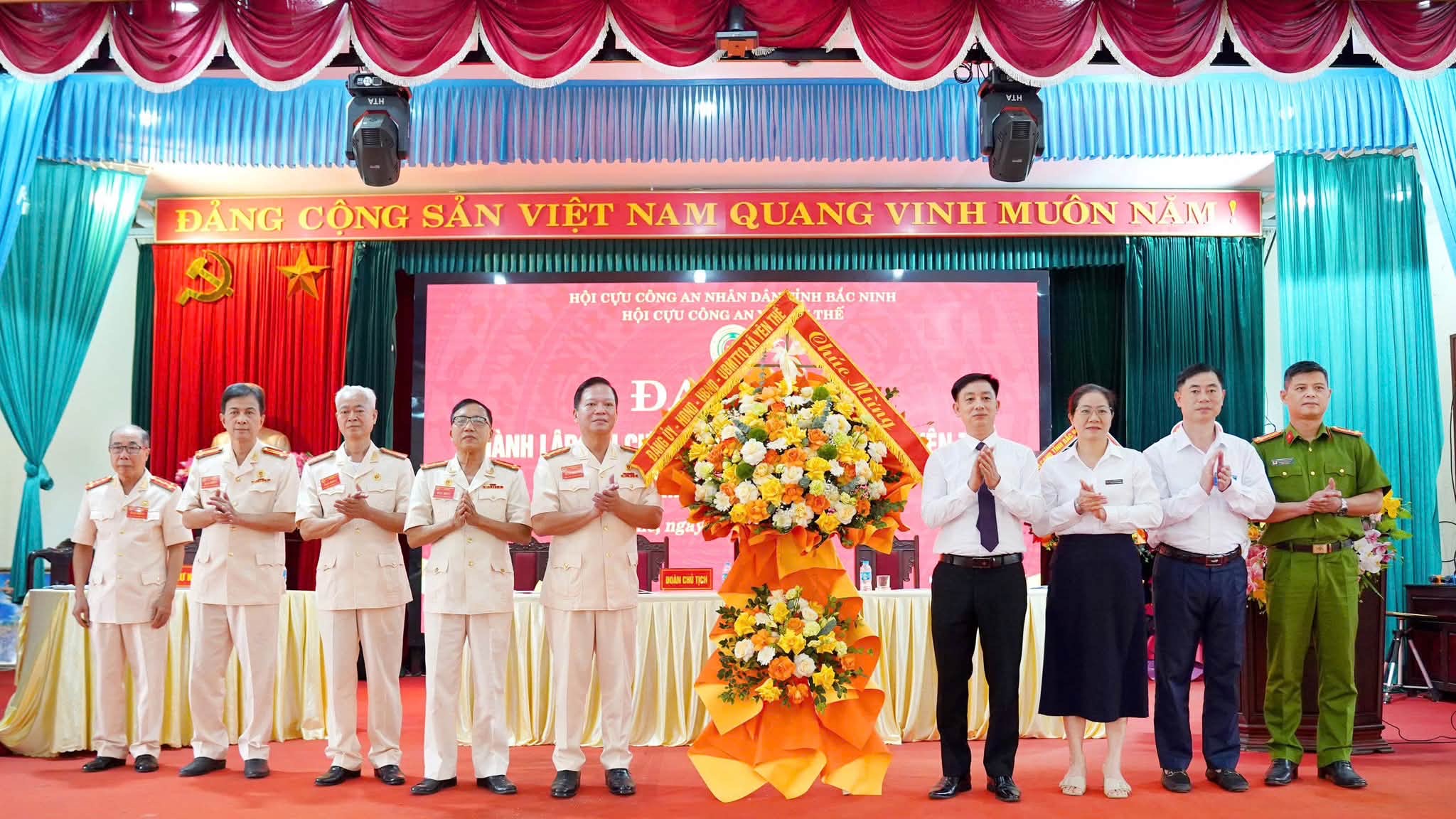 Đại hội thành lập Hội cựu Công an nhân dân xã Yên Thế.mp4
