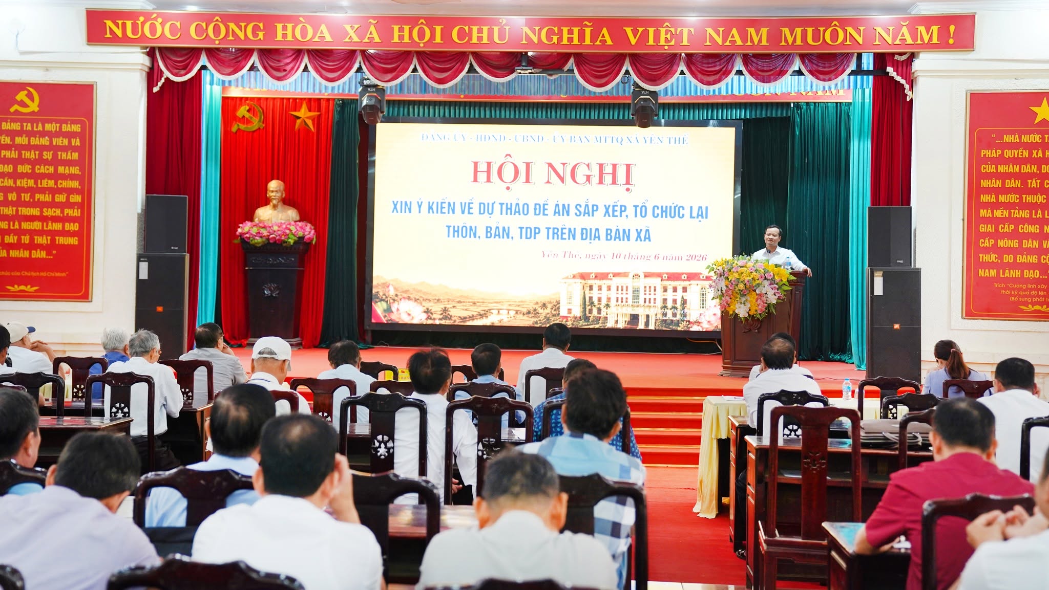 Hội nghị xin ý kiến về phương án sắp xếp thôn, bản, tổ dân phố