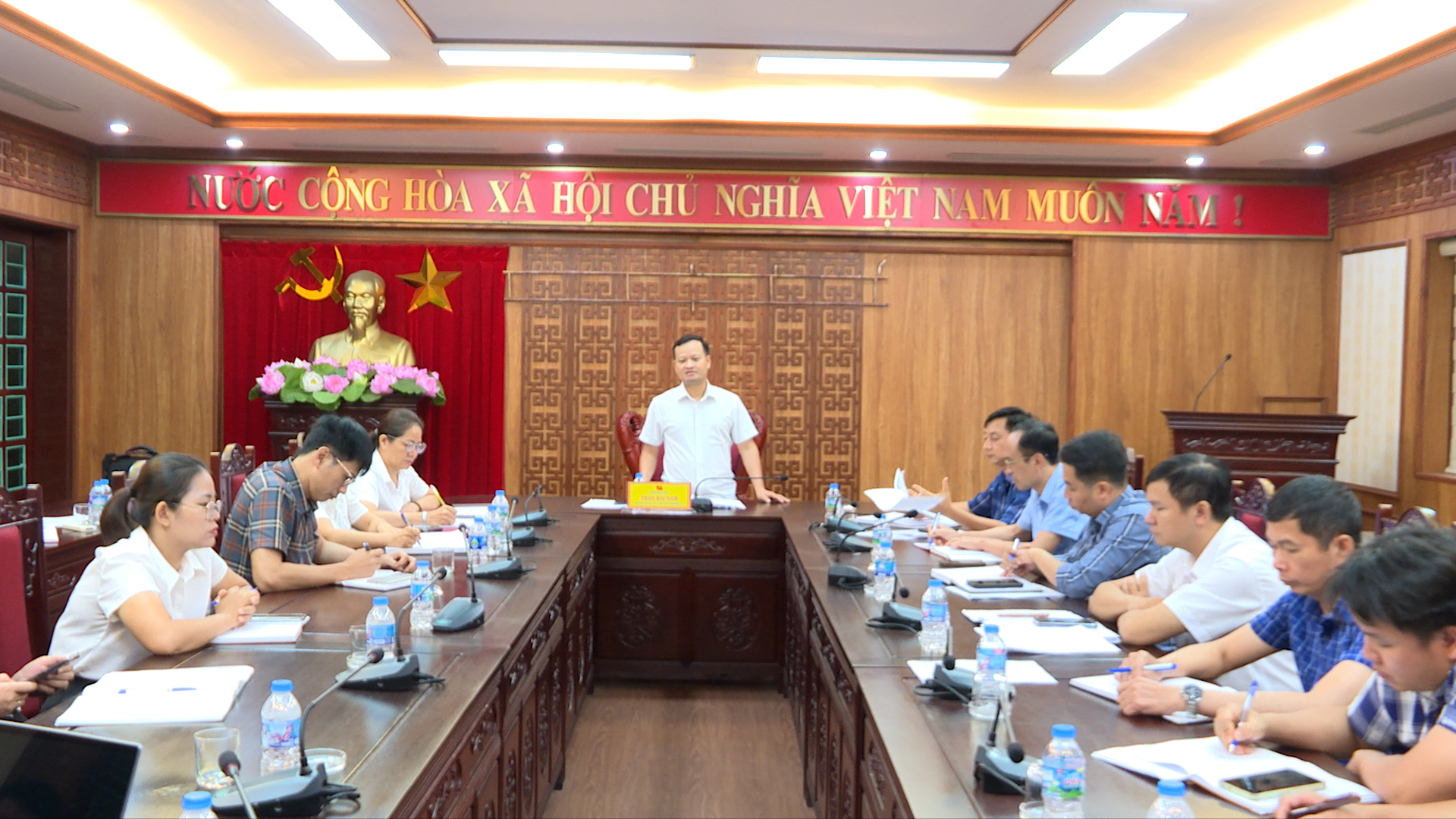 Đồng chí Bí thư Đảng ủy, Chủ tịch HĐND xã làm việc với Tổ truyền thông của Đảng ủy xã Yên Thế giai đoạn 2026-2030